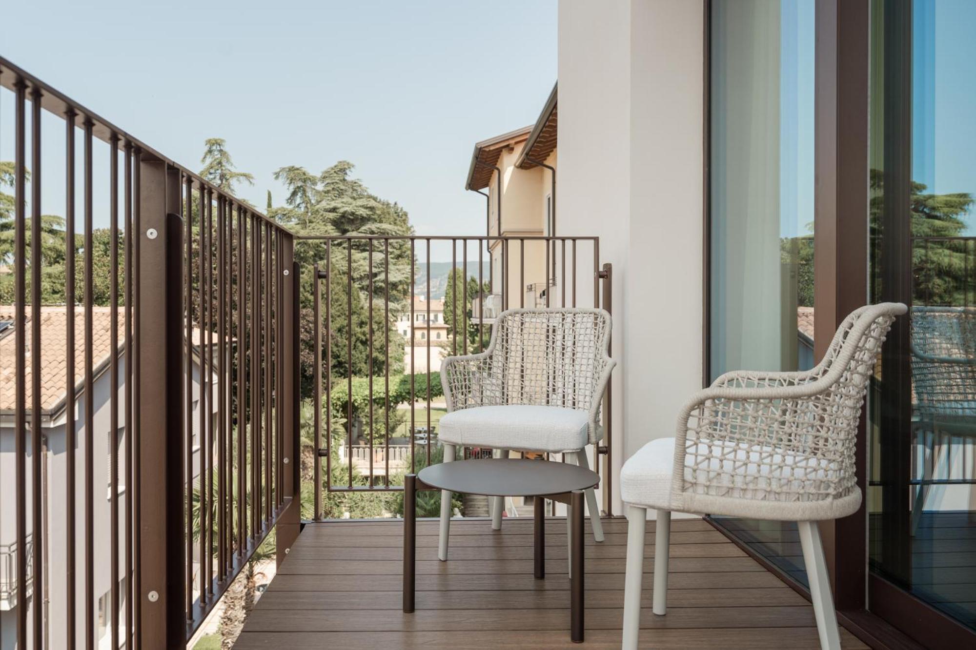 Wanderlust Hotel - Suite & Spa - Apartments & Villas - Bardolino, Lago Di Garda - Verona Ngoại thất bức ảnh